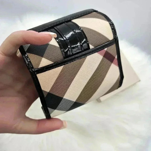 Burberry  Multi Nova Check Key Holder - Picture 14 of 16